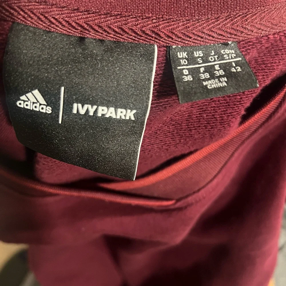 IVY PARK Burgundy tracksuit. - Picture 4 of 4